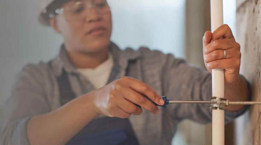 Expert burst pipe repair services in Hanlontown, IA